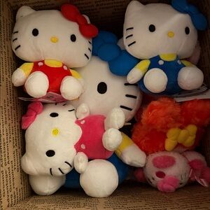 SALE! Hello Kitty Plush Toy blind box